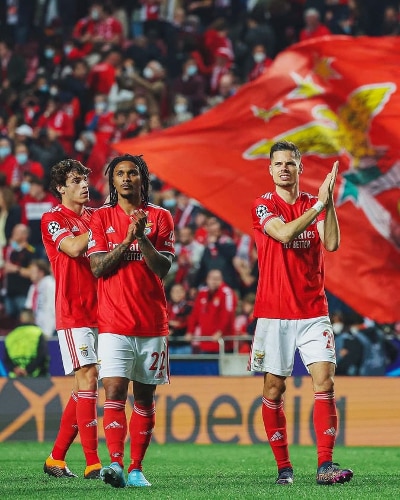 Benfica loni a letos, to je den a noc