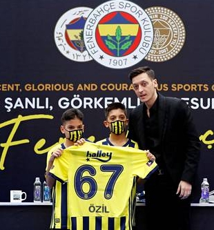 Fenerbahçe je velký fotbalový pojem