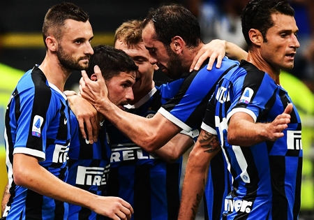 Inter Milan vede nový kouč Simone Inzaghi