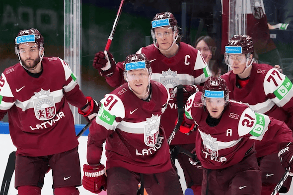 Lotyšsko se na MS v hokeji rozjelo