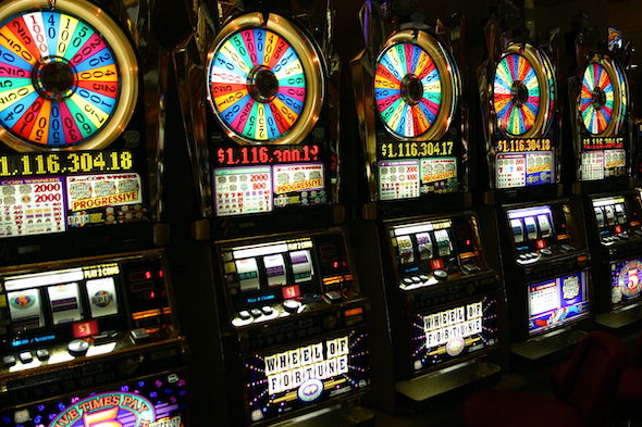 Lze oklamat automat a porazit casino