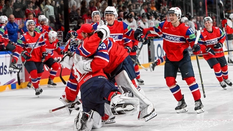 Norsko vs Finsko: MS v hokeji