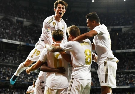 Real Madrid má ke čtvrtfinále Ligy mistrů dále
