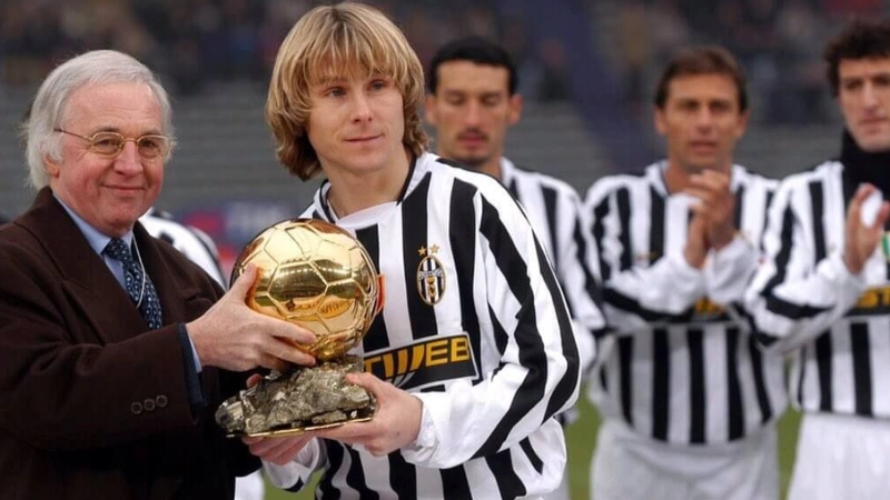 V roce 2003 se radoval Pavel Nedvěd