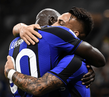 V neděli Inter utrpěl porážku 3:1 na horké půdě Neapole