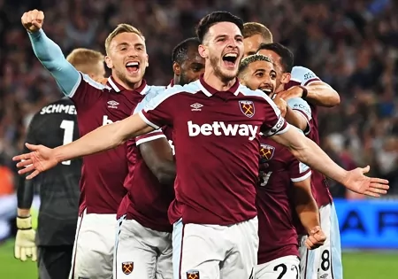 I West Ham potřebuje zabrat